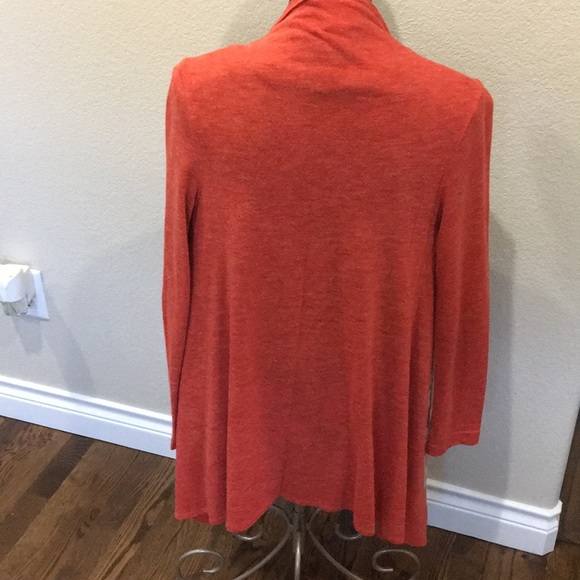 Flowing embroidered cardigan style sweater - Picture 3 of 3